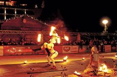 „Fire &amp; Ice“ heißt es am kommenden Wochenende, wenn verschiedene Feuer-Shows und mehr das Publikum in Scharbeutz einheizt. (Foto: Veranstalter)