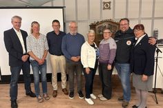 De Vorstand mit Jens Klüß, Andrea Bischoff, Jan Hering, Arnulf Henrichs, Claudia Kurth, Bianka Langbehn, Christian Steffen und Helga Behrens (v. lks.).
