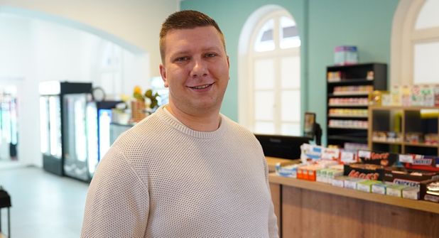 Nico Schumacher betreibt seit Januar den Kiosk am Bahnhof mit Servicestelle.