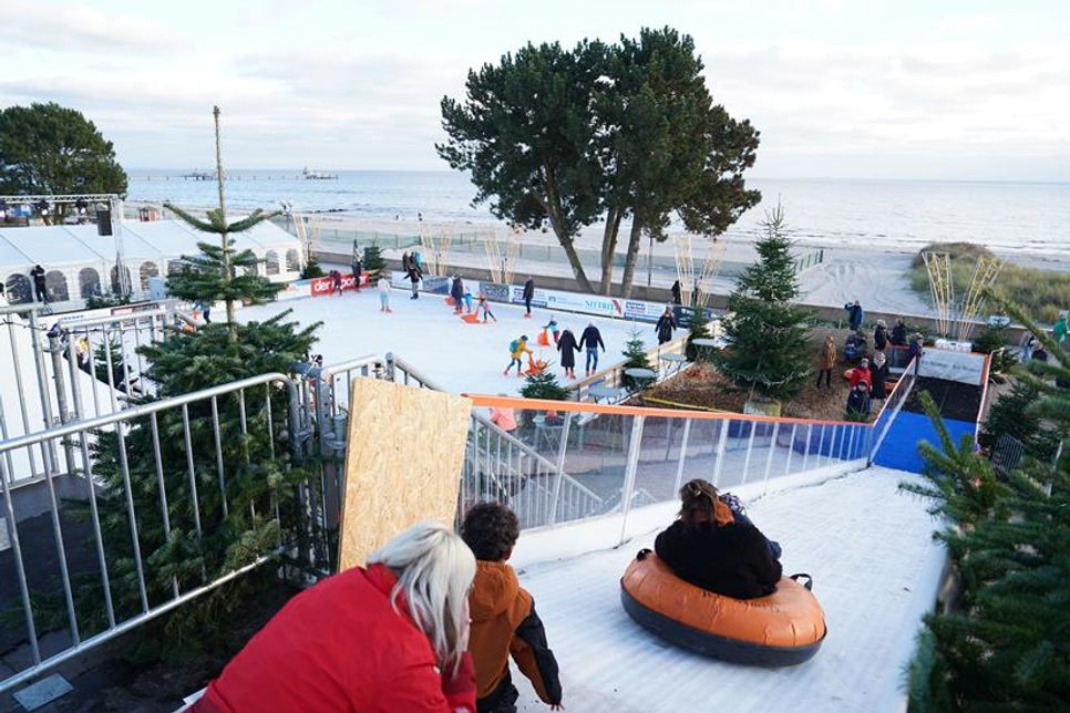 Was für ein Ausblick! Seebrücke und Ostseepanorama sind vom Start der Rodelbahn aus bestens zu sehen.