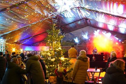 Bei der ersten After-Work-Party am vergangenen Donnerstag konnten sich die Besucherinnen und Besucher schon einmal einstimmen auf die vielen Highlights, die noch kommen.