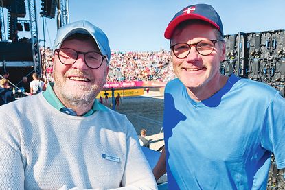 Bürgermeister Sven Partheil-Böhnke und Tourismuschef Joachim Nitz haben in ihren Dankesreden auf dem Centre Court erklärt, dass Timmendorfer Strands Türen weiter offen stehen und bedankten sich für über 30 tolle Beachvolleyball-Jahre.