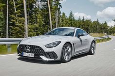 Unter den ausgestellten Fahrzeugen ist auch der AMG GT 63.