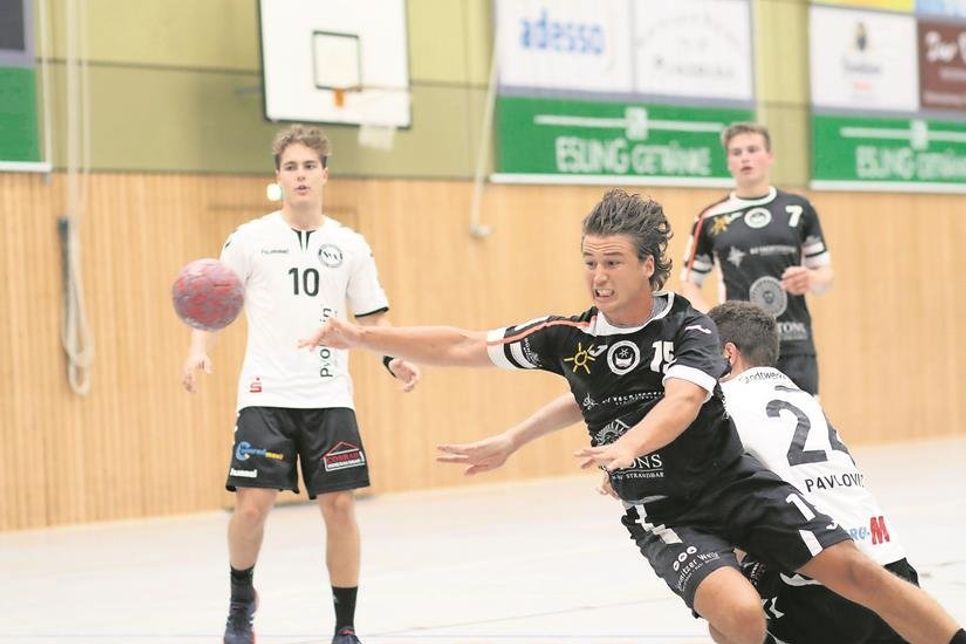 Alexander Mendle machte mit einem sehenswerten Kempa Trick den Sack gegen HGHB zu.