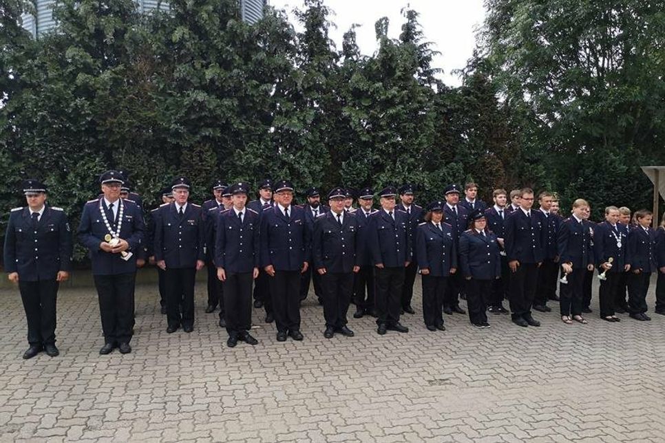 Die Kameradinnen und Kameraden der Freiwilligen Feuerwehr Bliesdorf.