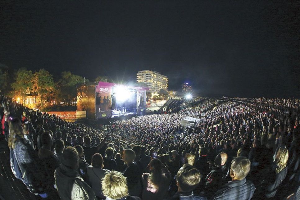 Drei ausverkaufte Konzerte: &amp;quot;Stars am Strand&amp;quot; begeisterte fast 15.000 Menschen am vergangenen Wochenende in er Musik-Arena in Timmendorfer Strand. (Foto: René Sindt)