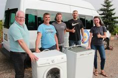 Bereiten den nächsten Hilfstransport vor und hoffen auf viele Spenden: Heiko Haase, Techniker Burkhard Schneider sowie Bartel Paul Witt, Oleg Beresnev und Yuliia Beresnieva (v. lks.).