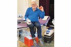 Jürgen Spieckermann leistete vor Kurzem seine 100. Blutspende in Travemünde.