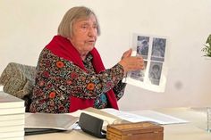 Die 94-jährige Zeitzeugin Antje Kosemund berichtete aus ihrem Buch.
