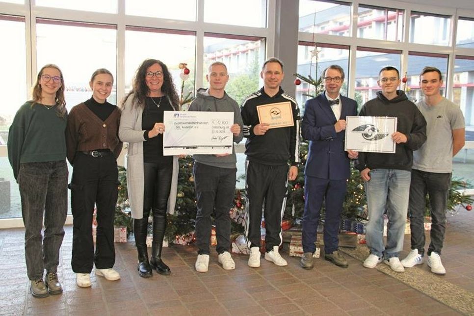 Emma Weber, Mairi Fuß, Tanja Nothmann, Max Fink, Sören Müller-Gerken, André Bigott, Andrey Mut und Diego Wohnrade