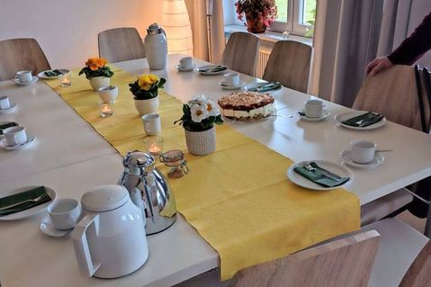 Das Trauercafé findet jeden zweiten Mittwoch im Monat von 14 bis 16 Uhr in den Räumen des Hospizvereins Am Holm 30 statt.