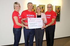 Auch 2019 stellt die Sparkassen-Stiftung Ostholstein dem Kreissportverband Ostholstein 60.000 Euro für die Übungsleiterpauschale zur Verfügung. Thomas Piehl, Birgit Kamrath-Beyer, Wolfgang Ruge und Christina Hinz (v. re.) freuen sich darauf, die Zusammenarbeit in Zukunft fortzusetzen.