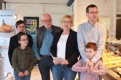 Familie Sköries lud zum Empfang in die neue Filiale, Am Ring 35 - 37.
