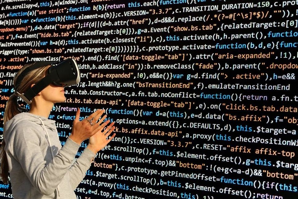 Abgehoben und undurchsichtig scheint die Digitalisierung auf den ersten Blick auszusehen. In der Praxis jedoch wird sie im Bundesland Schleswig-Holstein an vielen Orten gelebt - und sogar in einem Digitalisierungsprogramm organisiert und strukturiert weiterverfolgt.
