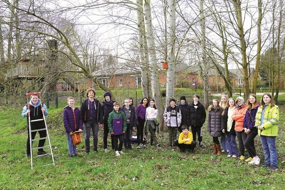 Die Klasse 6b setzt sich ein für die Wunderwelt Wasser, damit alle Kinder, die nach Malente kommen, die Natur wertschätzen und genießen können.