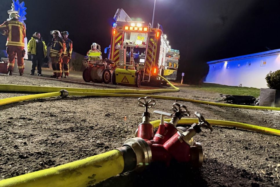Insgesamt waren vierzig Einsatzkräfte vor Ort.