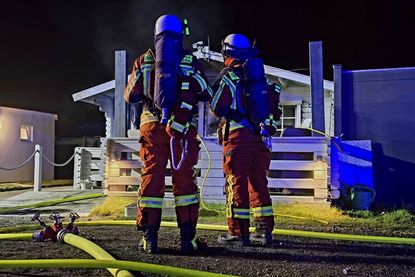 Die Einsatzstelle wurde an die Polizei zur Brandermittlung übergeben.