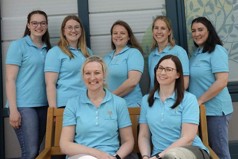 Das Team von „Ergotherapie bei den Linden“ um Sandra Dittmer und Ramona Küster (vorne v. lks.).