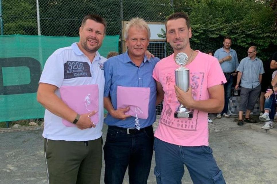 Christian Müller, Sportwart und 2. Sieger, Vorsitzender Dirk Weber-Klüver, Sieger Herreneinzel Tim Heun.