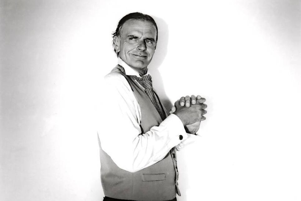 Bernd Surholt gastiert mit einer Wilhelm Busch Theaterreise im Haus des Gastes.