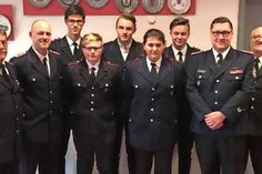 Jugendgruppenleiter Fredrik Schultz, Jugendgruppenführer Jannik Schau, Jugendgruppenführer Ian Maaß, Ehrengemeindewehrführer Hans-Erwin Jaekel (hinten v. lks.). Ehrengemeindewehrführer Reinhard Schloer, Jugendwart André Fink, Schriftwart Leif Schröder, Kassenführerin Sophie Anderson, Gemeindewehrführer Alexander Wengelewski (vorne v. lks.).