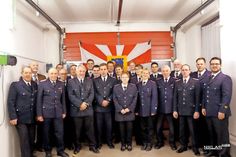 Alle Mitglieder der Freiwilligen Feuerwehr Schulendorf mit Hans-Jürgen Pöppel (2.v.l.) und Gemeindewehrführer Patrick Bönig (rechts). (Foto: Niklas Rabe)