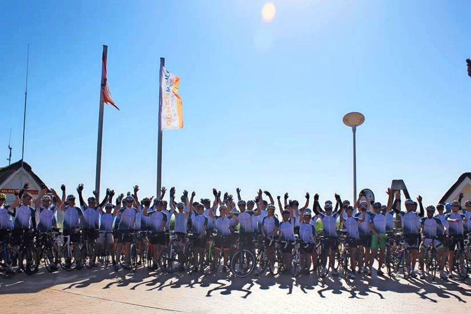 Über 100 Radrennsportler trainieren bei der Rennradwoche zwischen Raps und Ostsee. (Foto: ©www.luebecker-bucht-ostsee.de)