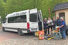 Für Barrierefreiheit und Inklusion ist  „Rolli und Trolley“ „on Tour“, um gelungene Beispiele wie den BürgerBus Malente e. V. zu besuchen.