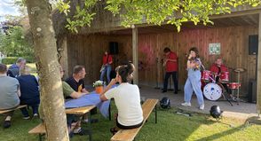 Für die musikalische Stimmung sorgte das Show-Ensemble Neustadt.