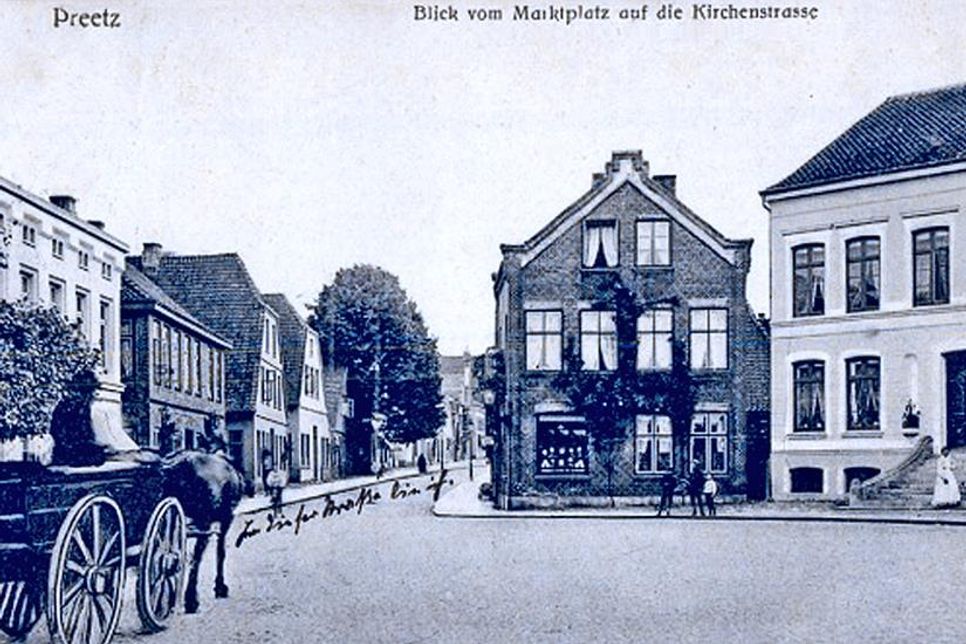 Das Haus in der Kirchenstraße 2 war schon anno dazumal ein markantes Gebäude in der Preetzer Innenstadt.