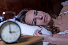 Wer nächtelang wachliegt, ist oft reizbar und weniger leistungsfähig - hier ist effektive Abhilfe gefragt.