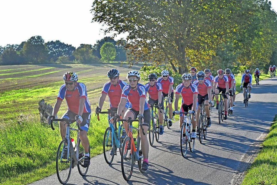 Die Radsportgruppe des LTV Kiel-Ost trainiert in der Saison wöchentlich. Der Almabtrieb kennzeichnet das Saisonende und ist als RTF-Veranstaltung ein Ereignis für alle („Jedermann“).