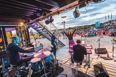 Vom 18. bis 28. August findet wieder das kleine Kulturfestival „Weite Welt“ am Strand an den Strandterrassen in Travemünde statt. (Foto: LTM)