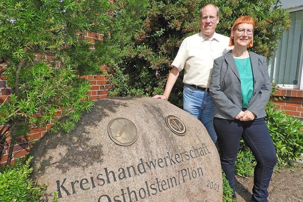 Ina Rathje und Ralfs Ems beraten kleinere Betriebe kostenlos zur nachhaltigen Fachkräftesicherung.