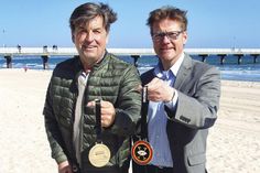 Tourismuschef Joachim Nitz und Organisator Thomas Strunck (links) freuen sich auf die 4. Deutsche Beach Polo Meisterschaft in Timmendorfer Strand. (Foto: TSNT GmbH)