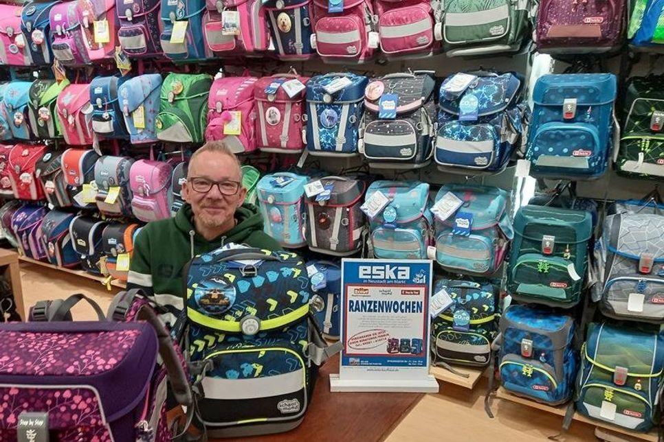 Das eska Kaufhaus bietet ein umfangreiches Sortiment an Schulranzen.