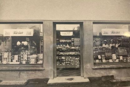 Der erste Lebensmittelmarkt der Familie Küster/Haase im Jahr 1955.