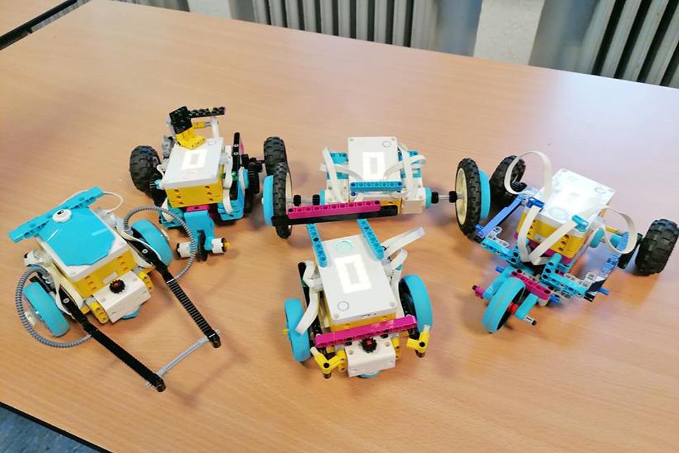 Diese fünf Fahrzeuge haben die LOL’ies konstruiert.