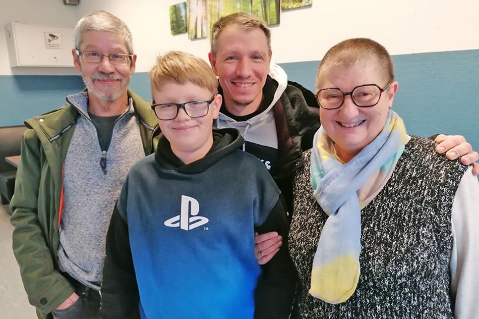 Papa und Großeltern sind stolz auf Marlon.