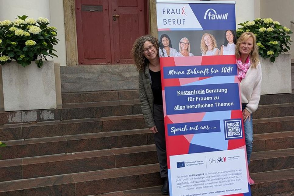 Gleichstellungsbeauftragte Natalia von Levetzow (lks.) und Britta Müller von der BeratungsstelleFrau & Beruf laden zum Workshop ein.