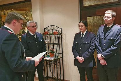 Die gewählte Stellvertretende Wehrführerin Farina Becker wurde zur Oberfeuerwehrfrau befördert.