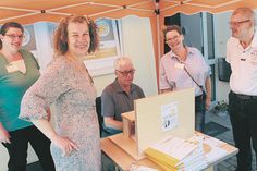 Uwe Giermann (Bildmitte) vom BDH-KV Rendsburg-Eckernförde besuchte den Tag der offenen Tür der Malenter Kolleginnen und Kollegen (v.l.) Nicole Janner, Annika Schneekloth, Susanne Franken und dem Ehrenamtler Hans-Peter Koch.