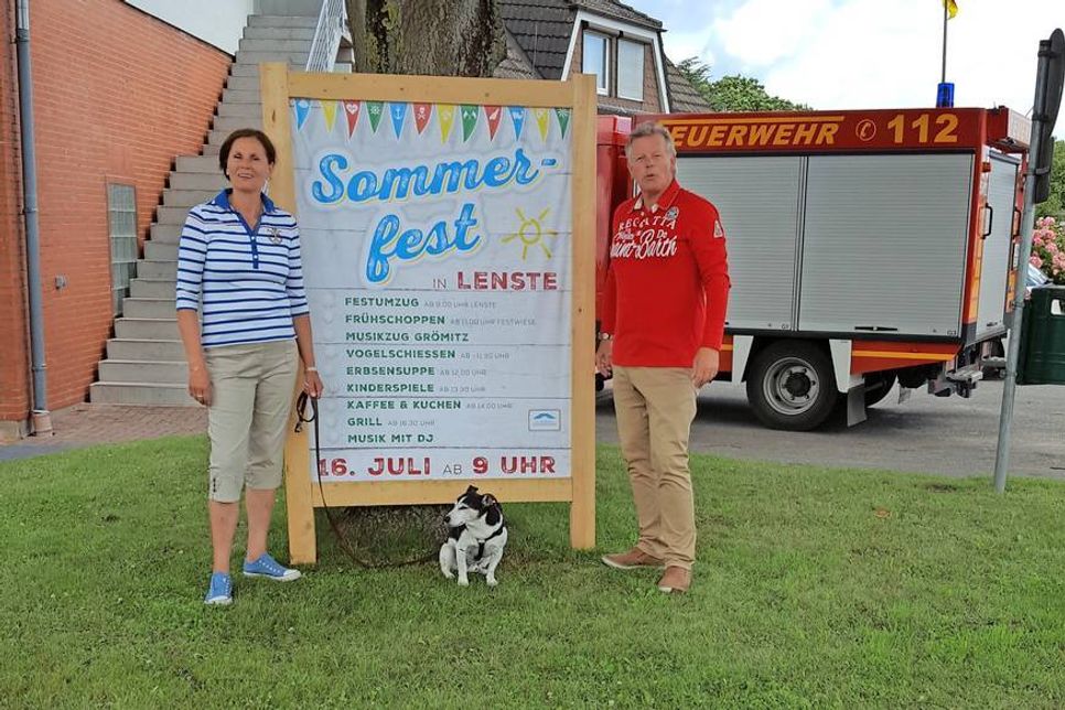 Noch bis Samstag das Königspaar in Lenste: Rainer und Dagmar Schwermann.