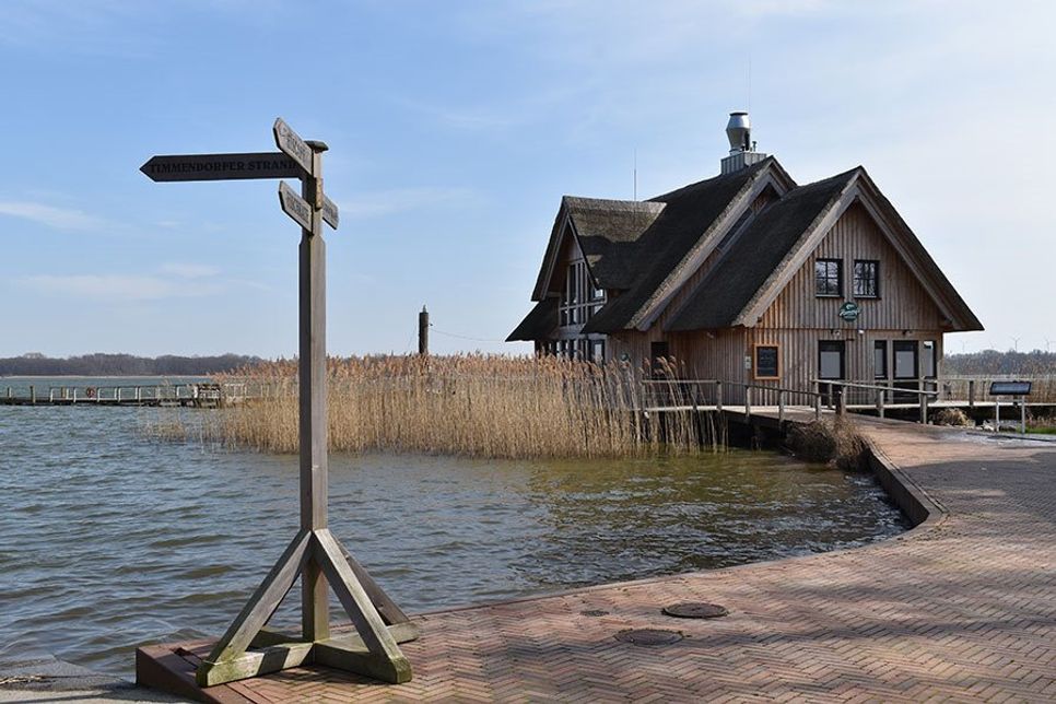 Die Gemeinde Timmendorfer Strand sucht erneut einen Pächter für den Fischereihof am Hemmelsdorfer See.
