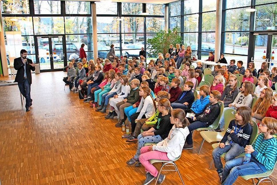 Die Kinder zeigten großes Interesse an dem Thema Flüchtlinge.