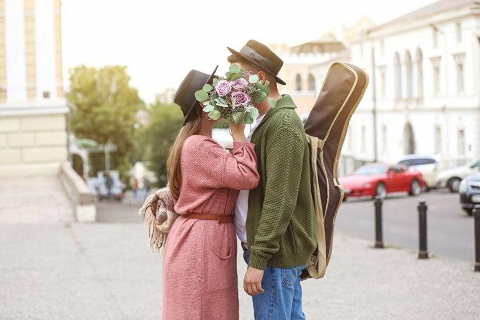 Die Tradition des Blumen-Verschenkens hat ihren Ursprung beim heiligen Valentin.