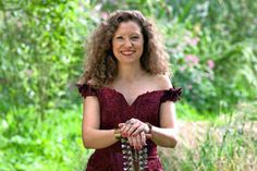 Heidi Köpp lässt den Vorweihnachtsstress vergessen und stimmt auf Weihnachten ein - stilvoll, spannend und amüsant.