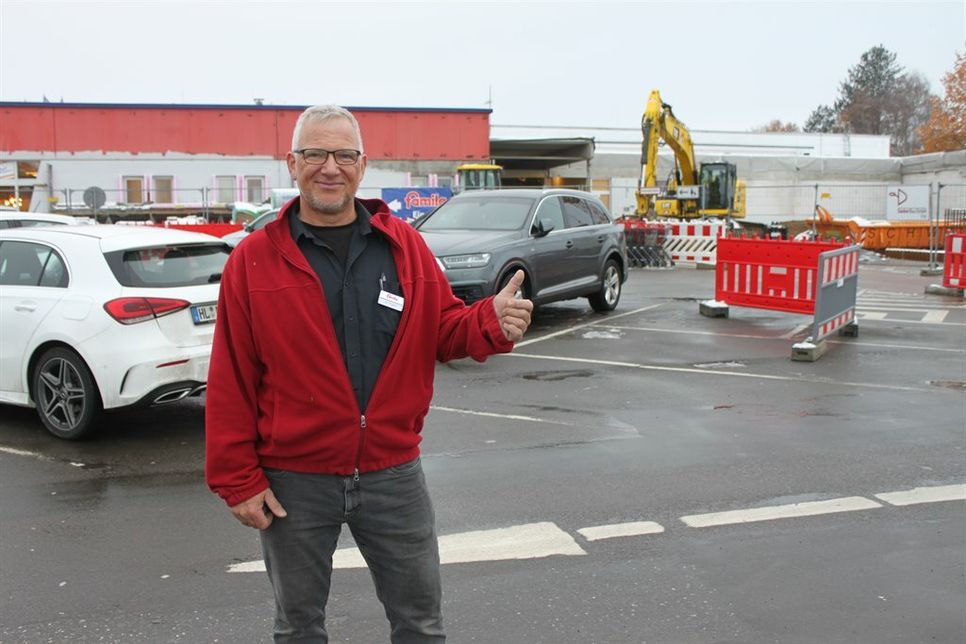 Oliver Wagner sorgt für entspanntes Einkaufen. Die Handwerker pausieren und eine große Anzahl an neuen Parkplätzen ist jetzt fertiggestellt und freigegeben worden.