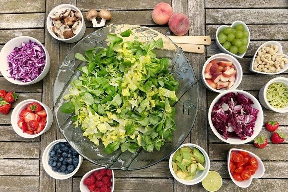 Sich vegetarisch zu ernähren, kann bunt, ausgewogen und vielfältig sein. (Bild: Pixabay)