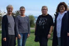 Sehr gefreut haben sich -hier bei der Übergabe der Spende- Frau Schwarze (Schriftführerin) und Frau Nissen (2. Vorsitzende), Beistand am Lebensende, sowie Angelika Lange und Heidi Fenske von den Neustädter Schützendamen (v. lks.).
